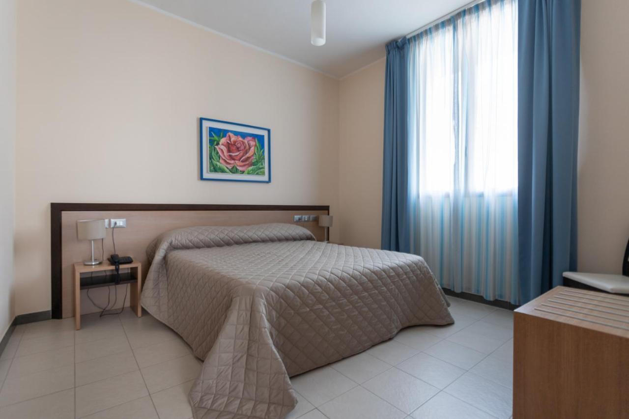 Club Azzurro Hotel & Resort Porto Cesareo Dış mekan fotoğraf