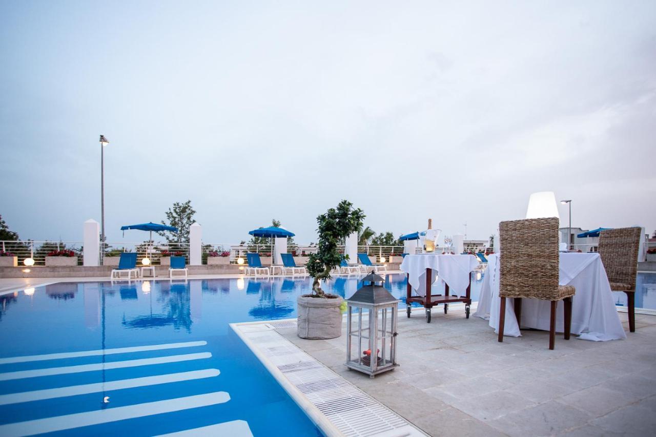 Club Azzurro Hotel & Resort Porto Cesareo Dış mekan fotoğraf