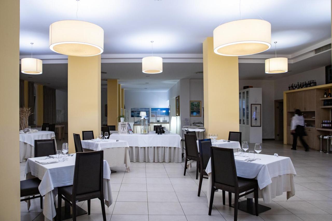 Club Azzurro Hotel & Resort Porto Cesareo Dış mekan fotoğraf